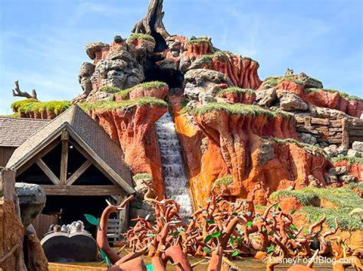 A Disney está refazendo Splash Mountain?