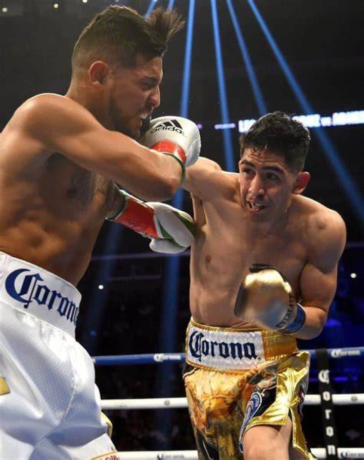 
Abner Mares Right Eye Injury As He Prepares Comeback From Detached Retina 