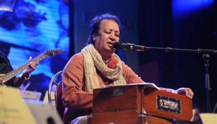 About Bhupinder Singh Singer