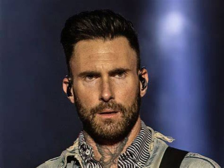 Adam Levine accused of sending flirty messages to Maryka