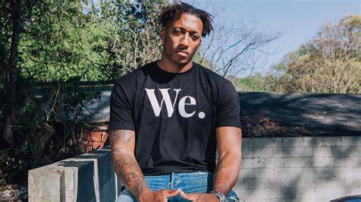 Age, Girlfriend, Net worth, Family, Biography & More