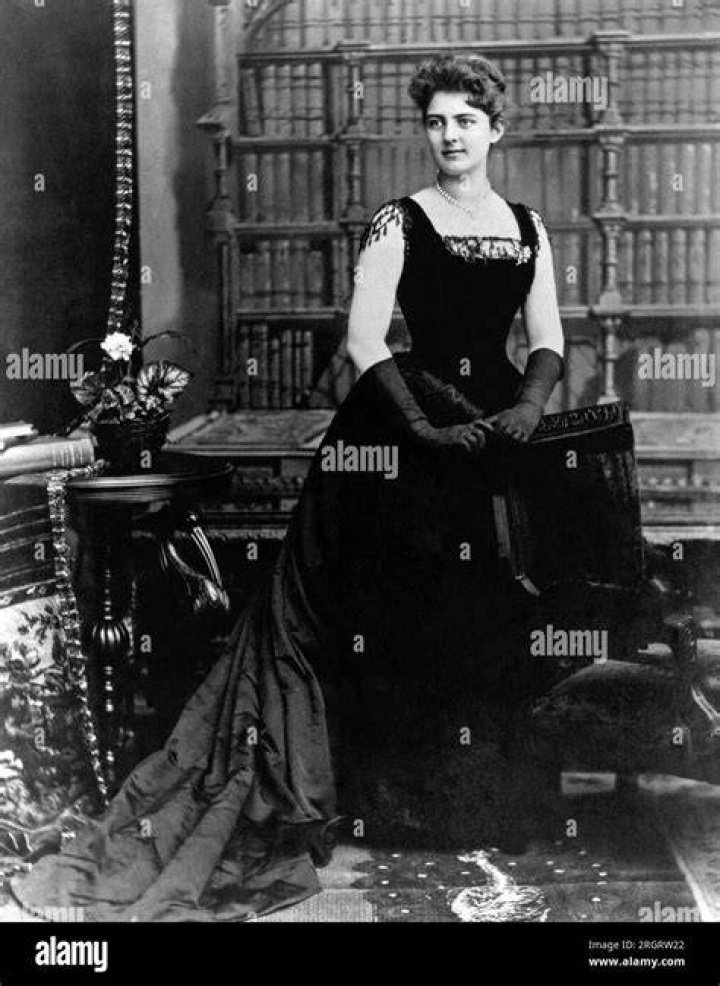 An old photo of Frances Amor