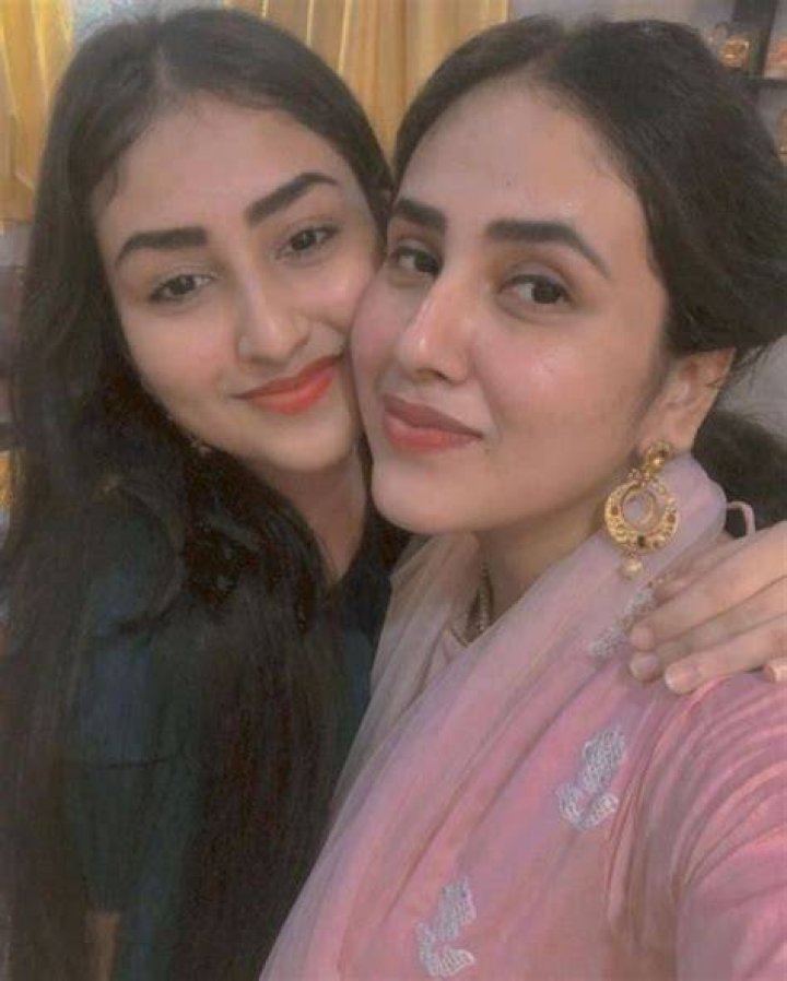 Anchal Sahu with her friends