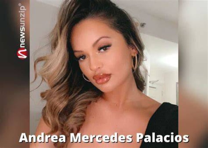 Andrea Mercedes Palacios height