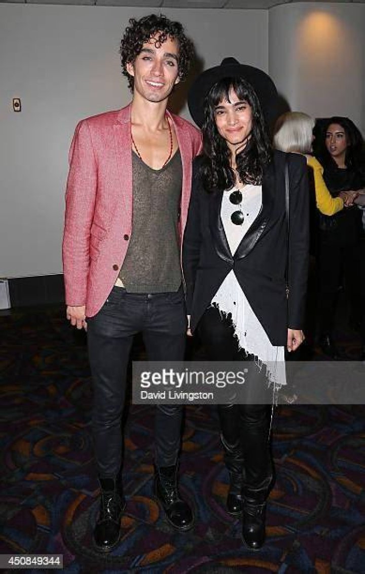 Are Robert Sheehan and Sofia still together?