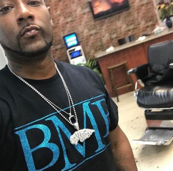 Bleu Davinci loves to wear pendants