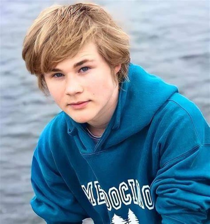 Casey Simpson Biography, Age, Height, Net Worth, Family