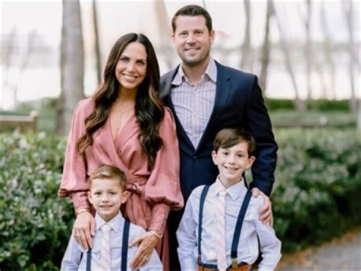 Denise Dillon Biography, Age, Height, Husband, Net Worth, Family