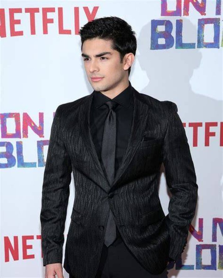 Diego Tinoco Wiki, Biography, Age, Siblings, Contact & Informations
