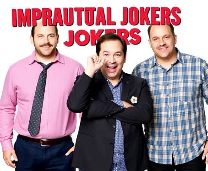 Do any of the Impractical Jokers have girlfriends?