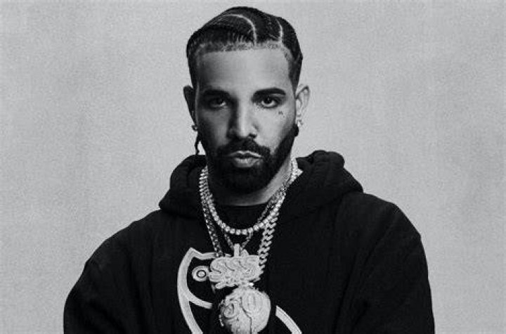 Drake Earns First No. 1 On Hot 100 With 