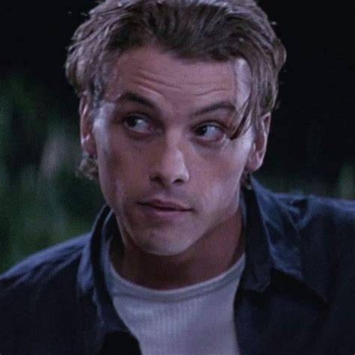 Dè an aois a tha Billy Loomis ann an Scream?