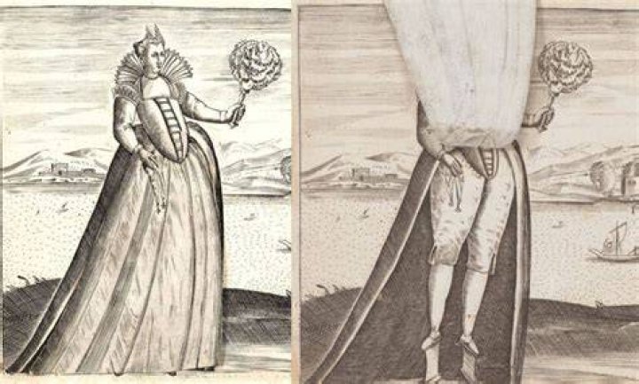 Flip Up Courtesan