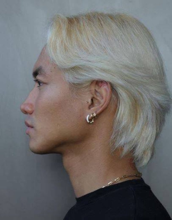 Frances Amor piercing
