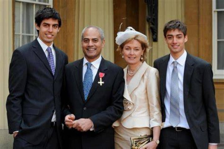 Frances Robathan Family (Nationality & Ethnicity)