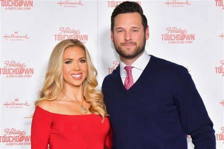 Gracie Hunt Spouse, Boyfriend Name & Relationships