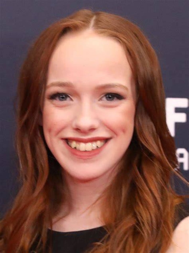 How old was Amybeth McNulty in Anne with an E started?
