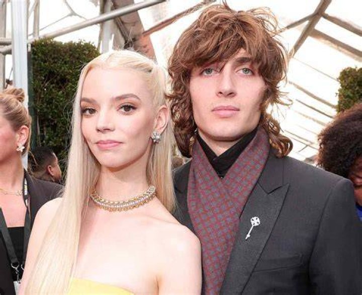 How tall is Anya Taylor-Joy