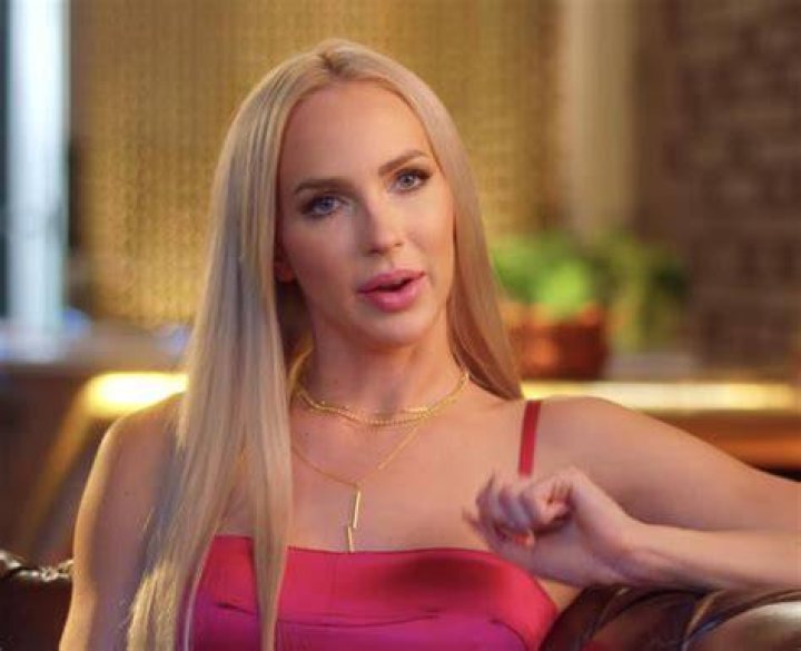 How tall is Christine on Selling Sunset?