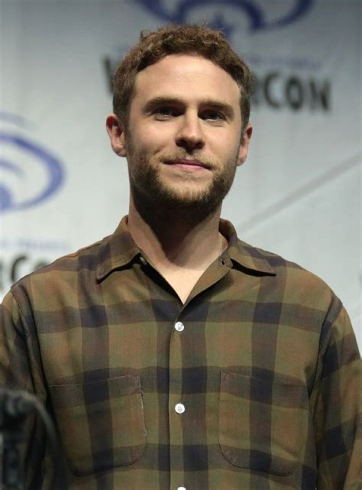 Iain De Caestecker Parents: Meet Linda de Caestecker