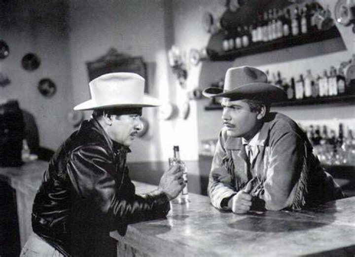 &iquest;Pedro Infante beb&iacute;a alcohol?