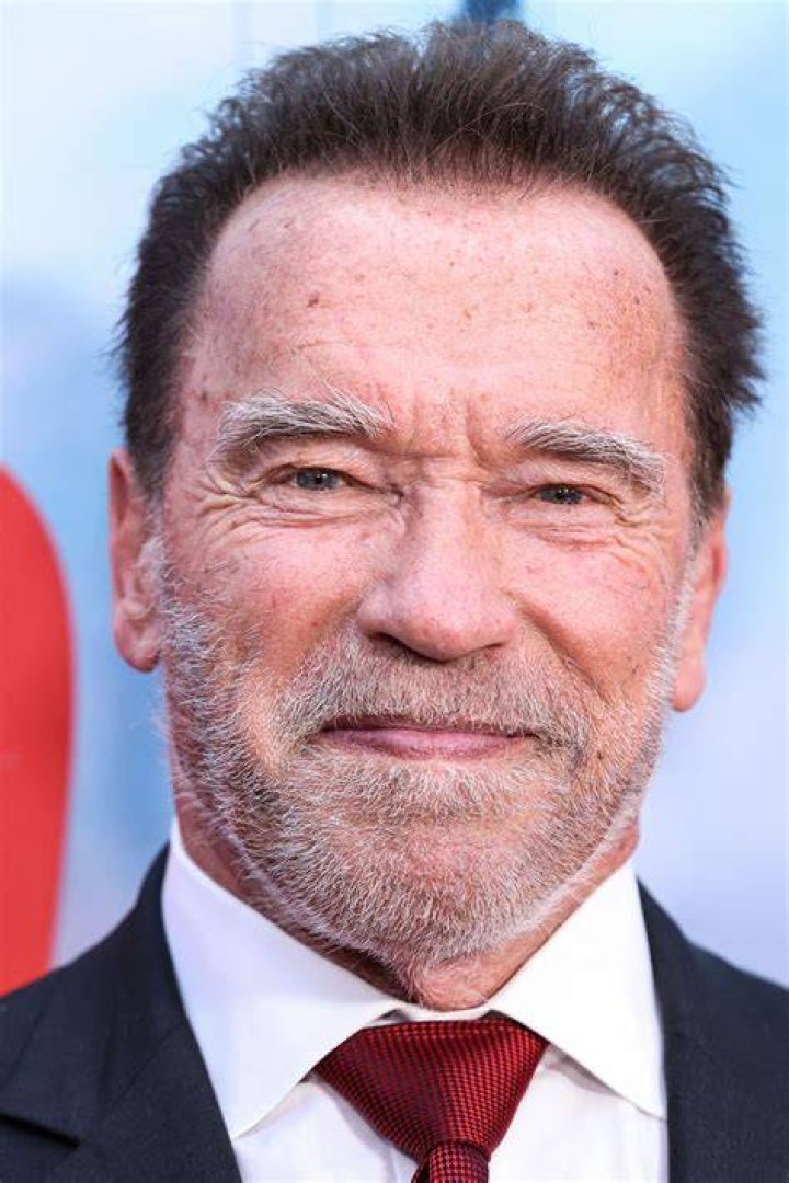 Is Arnold Schwarzenegger in a relationship?