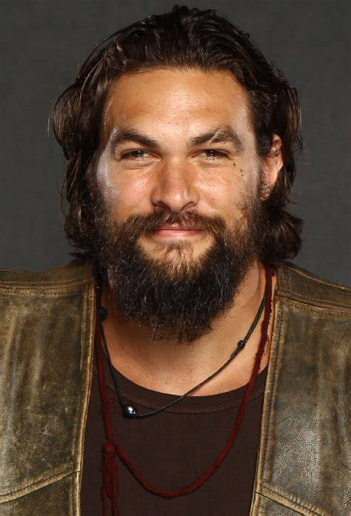 Is Jason Momoa actually blind in one eye?