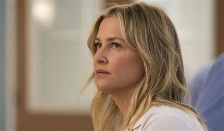 Is Jessica Capshaw coming back to GREY’s anatomy?