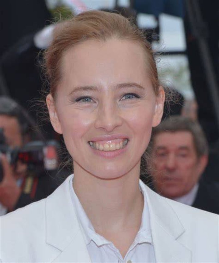 Isild Le Besco Biography, Age, Height, Husband, Net Worth, Family