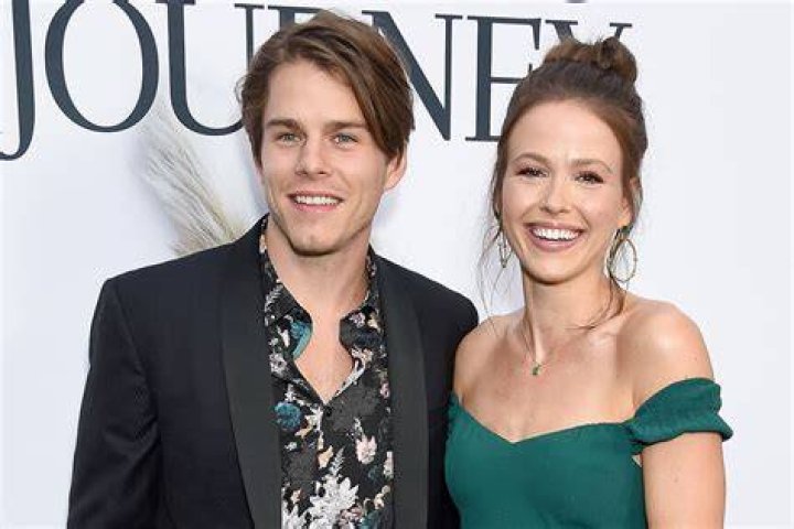 Jocelyn Hudon and Jake Manley