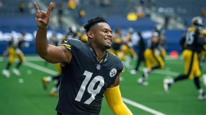 JuJu Smith height