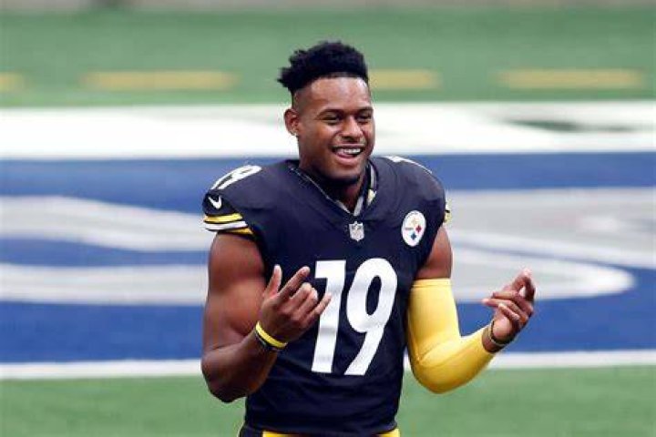 JuJu Smith is also a Youtuber