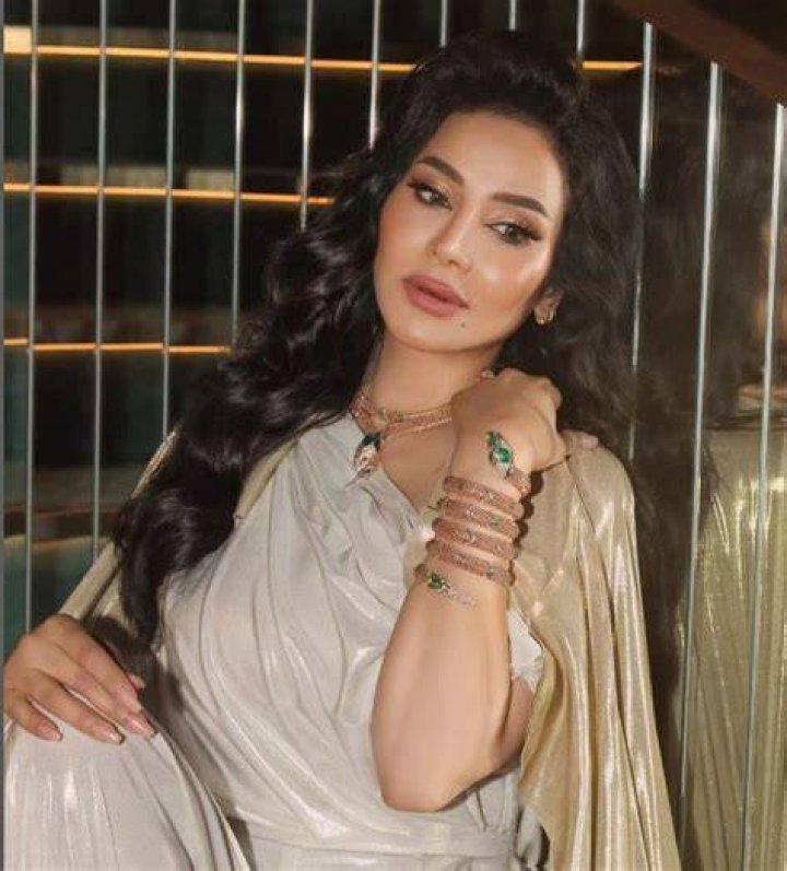 Lojain Omran age