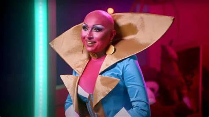 Maddy Morphosis is a Cisgender Heterosexual Male