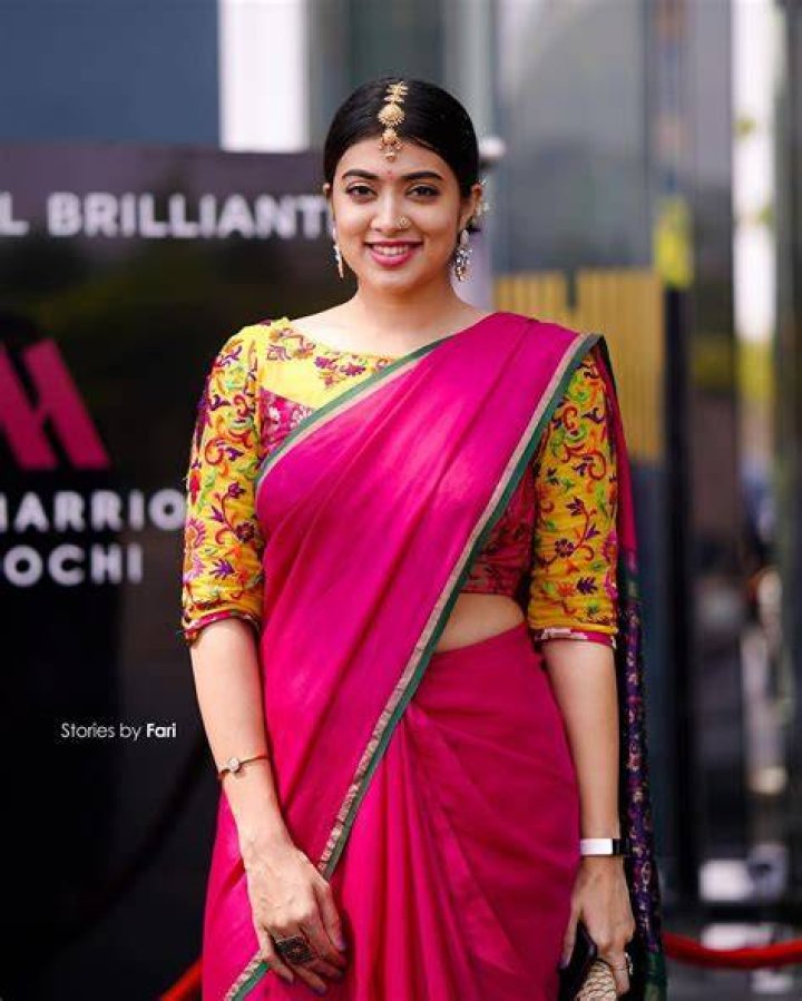 Madhuri Braganza old picture