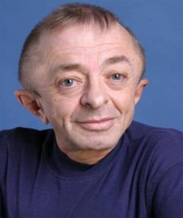 Michael J Anderson
