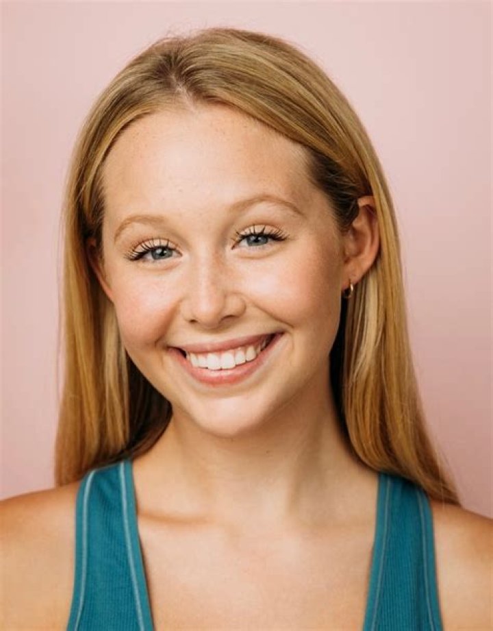Miranda McKeon likes skating