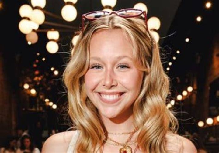Miranda McKeon wiki