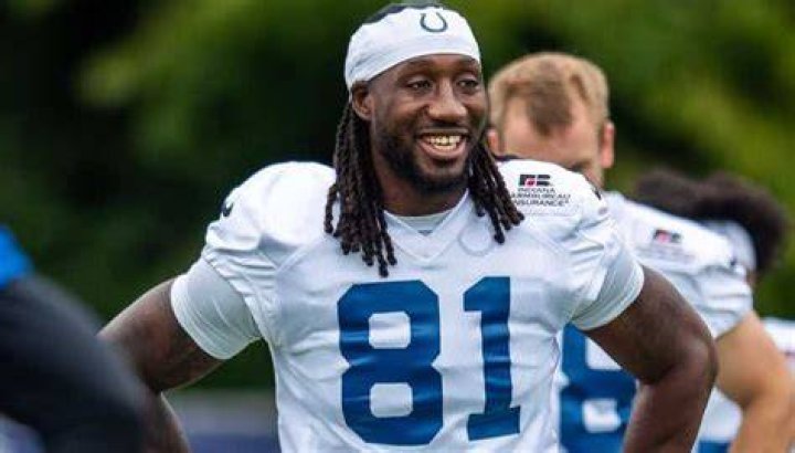 Mo Alie-Cox Age, Height, Net Worth, Contract, Weight, Wingspan