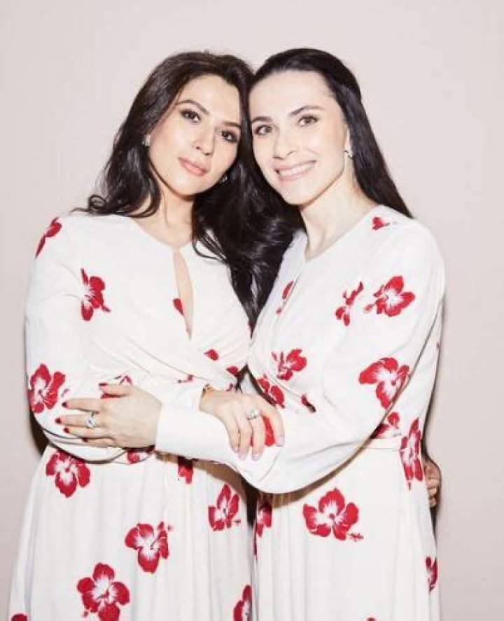 Nailya Asker-Zade with her sister