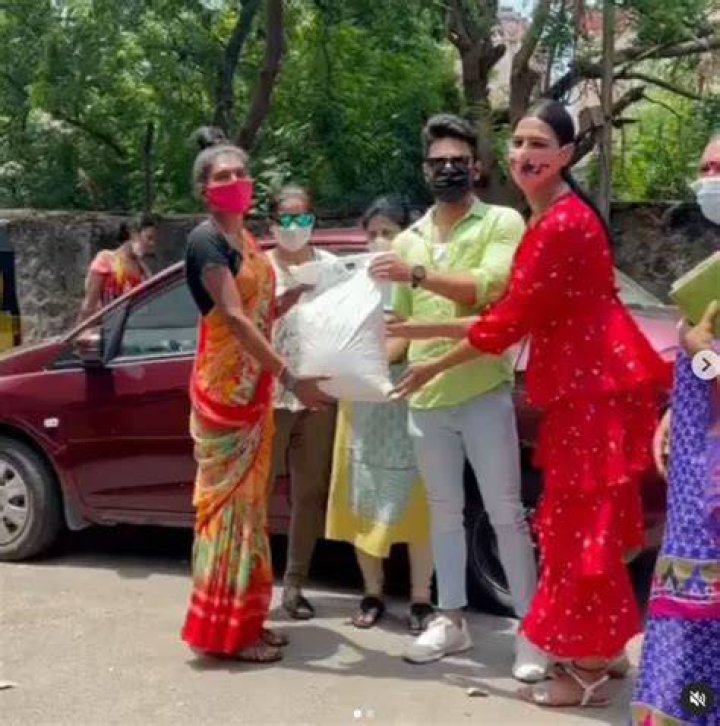 Namitha Marimuthu helping poor