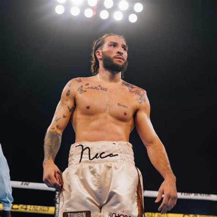 Nico Ali Walsh signed with Top Rank Boxing