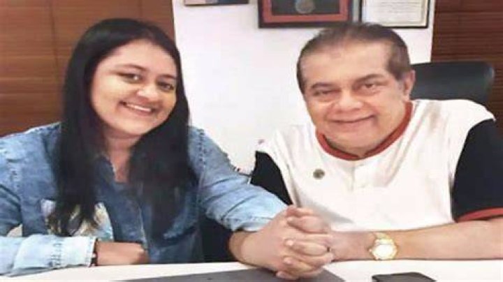 Nitin Manmohan with his daughter