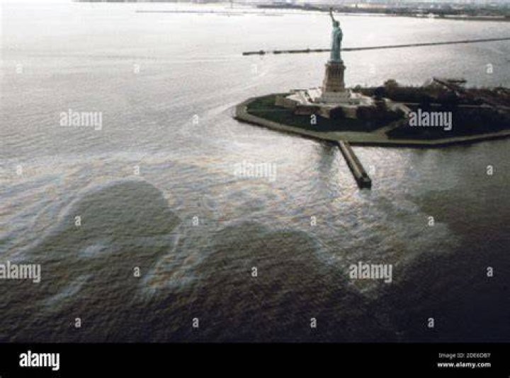 Oil Slick Statue Liberty 1973