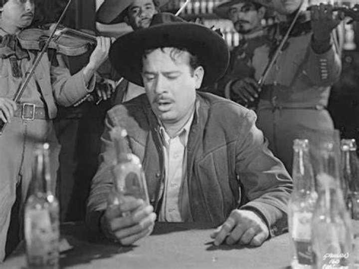 ¿Pedro Infante bebía alcohol?
