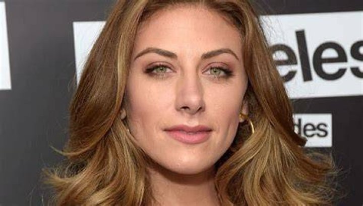 Perry Mattfeld Wiki, Net Worth, Height, Husband, Age, Movies