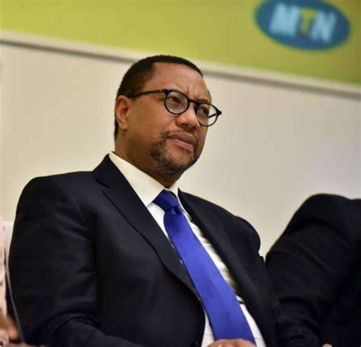 Phuthuma Nhleko Biography, Age, Height, Wife, Net Worth, Family