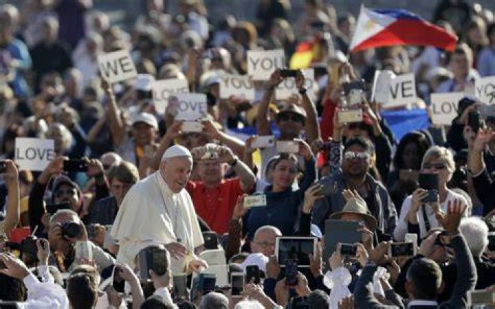 Pope Francis Progressive Quotes Crowd
