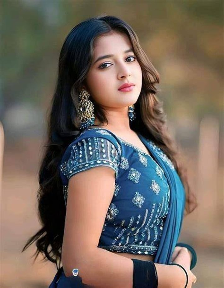 Rashi Shinde in traditional dress