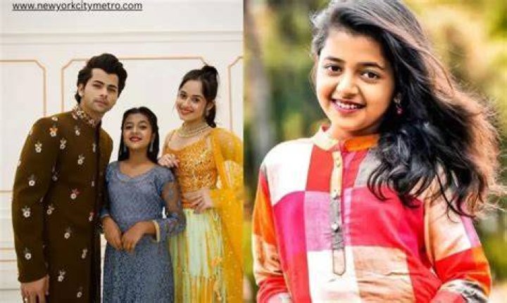 Rashi Shinde with her family